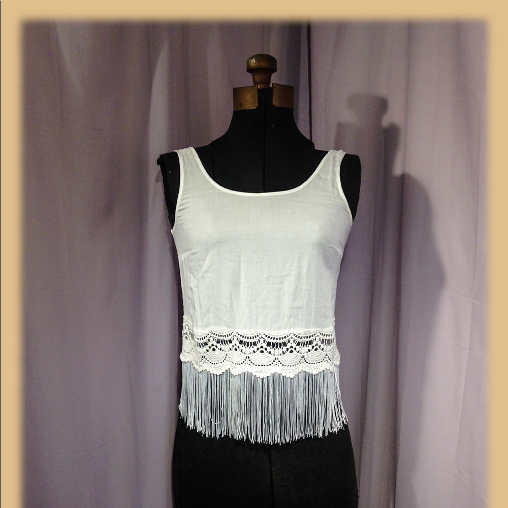 L'amore Cropped Top Scoop Neck With Lace